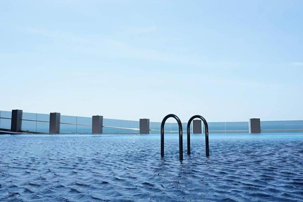 Seaview#Warmth#Netflix#Privatebathtub#Seasideluxurycondo#Imperioresidence Malacca 外观 照片