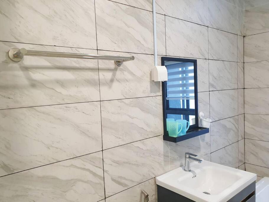 Seaview#Warmth#Netflix#Privatebathtub#Seasideluxurycondo#Imperioresidence Malacca 外观 照片